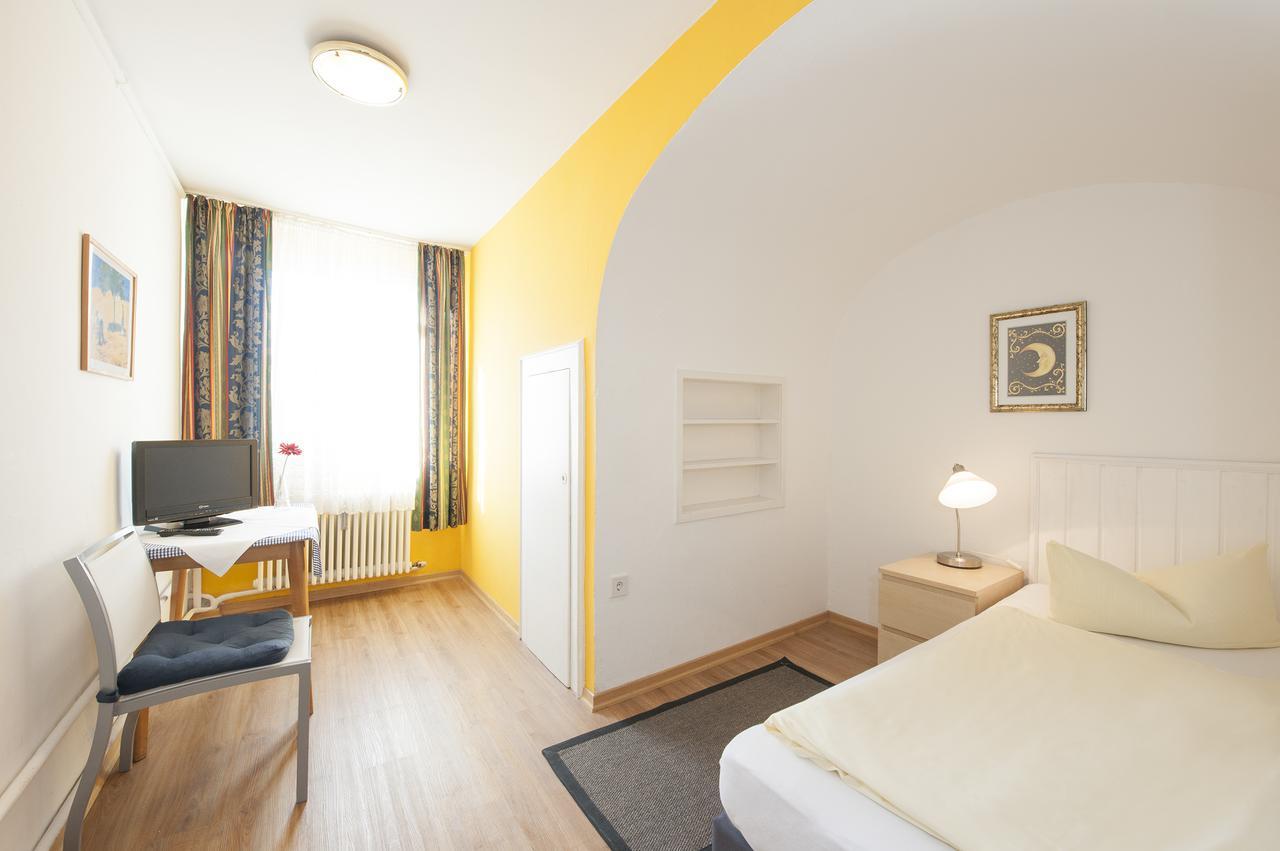 Hotel Pension Am Hauptbahnhof Мюнхен Экстерьер фото